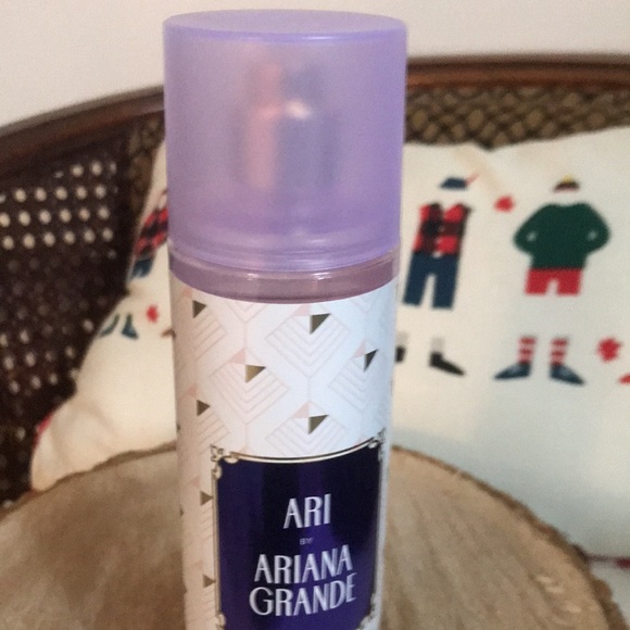 Sri by Ariana Granda beautiful body mist - Picture 5 of 5